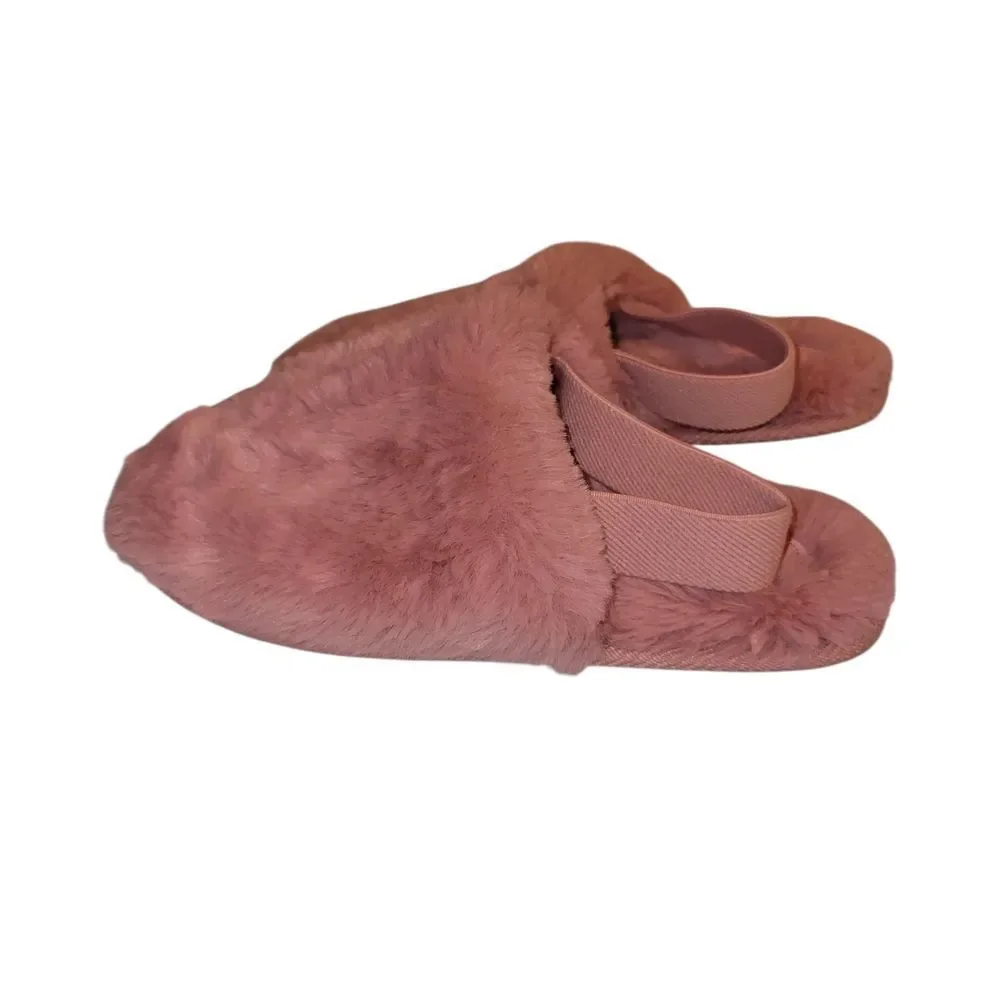 Cat And Jack Cozy Pink Fuzzy Slippers 11/12 Kids